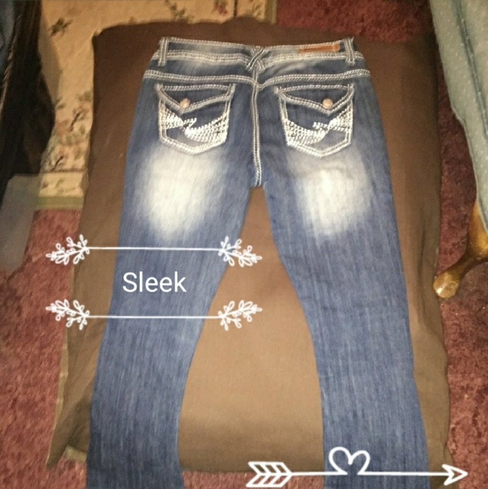 Almost famous jeans size 7